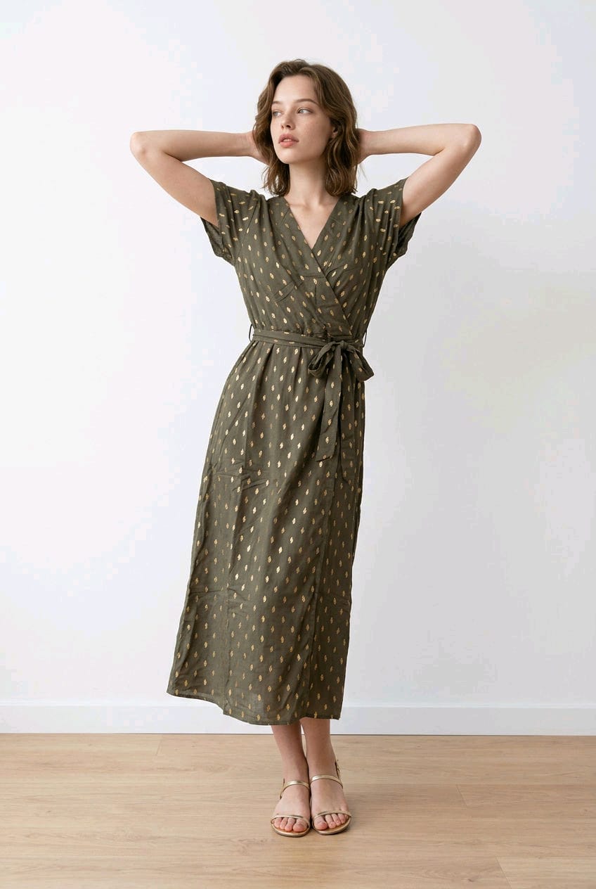 Robe cache-cœur imprimée dorures – MILLA MODE