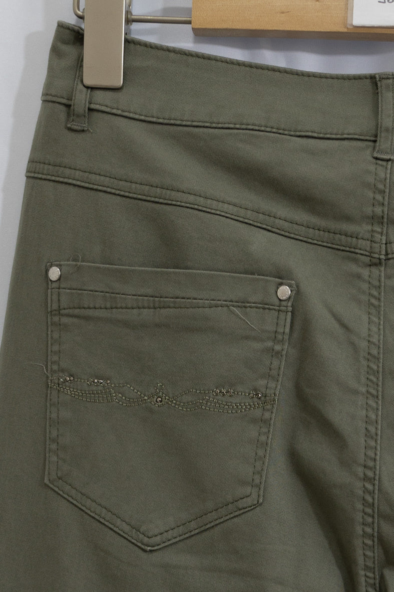 Pantalon 7/8 kaki QUING – Roc en Beauté